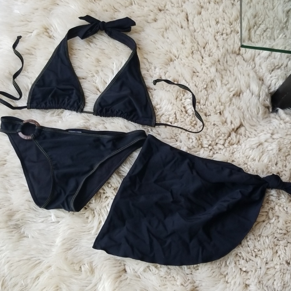 Elegant Black Bikini Set Small